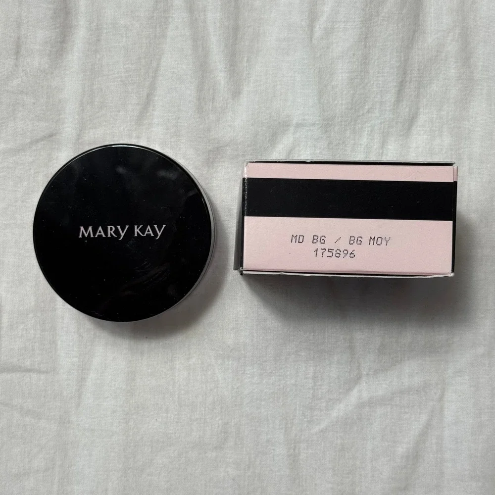Mary Kay Silky Setting Powder Women's 0.28 oz Medium Beige Matte BR16 NIB